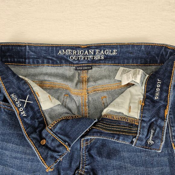 American Eagle Jeans Size 2 Womens Super Stretch Jegging Distressed Raw Hem - Picture 8 of 16